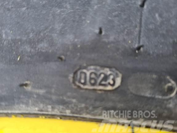 John Deere Hjul par: Trelleborg TM1060 520/60R28 Gul Rehvid, rattad ja veljed