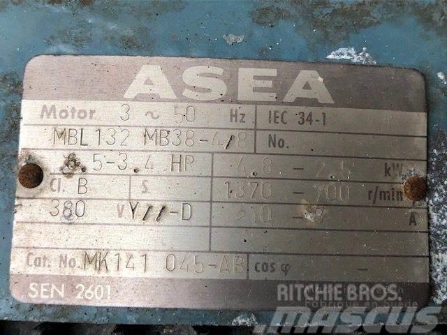  4,8/2,5 kW Asea MBL 132 MB38-4/8 E-Motor Mootorid
