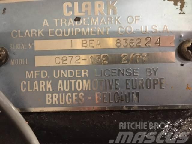 Clark converter Model C272-132 2/77 ex. Rossi 950 Ülekandemehhanism