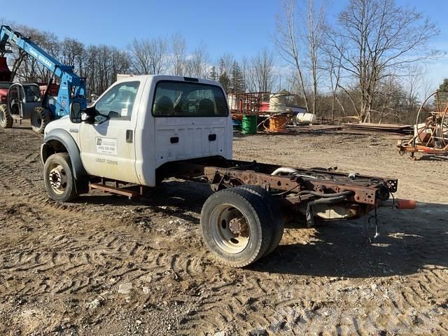 Ford F-550 cab and chassis Kabiinid