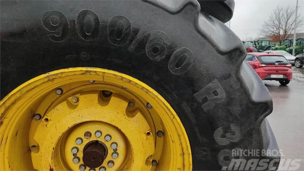 John Deere 8330 Traktorid