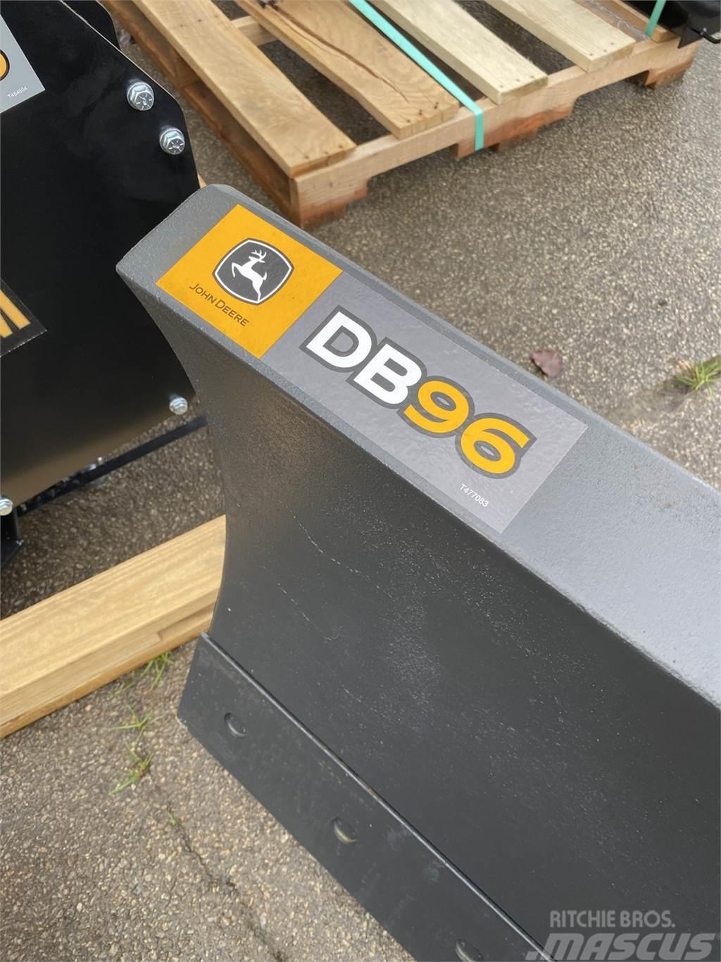 John Deere DB96 Muu