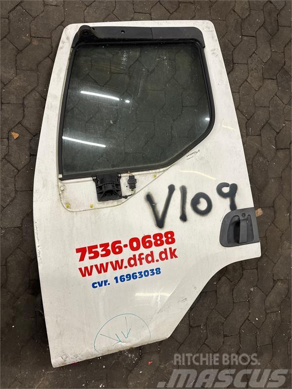 Volvo VOLVO FLE LEFT DOOR 20832731 Muud osad