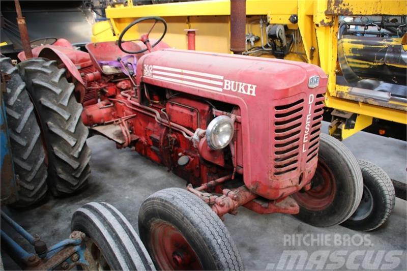 Bukh 302 Traktorid