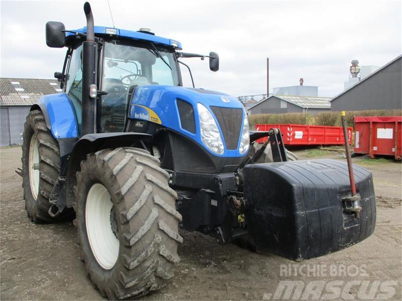 New Holland T7030 med ekstra udstyr Traktorid