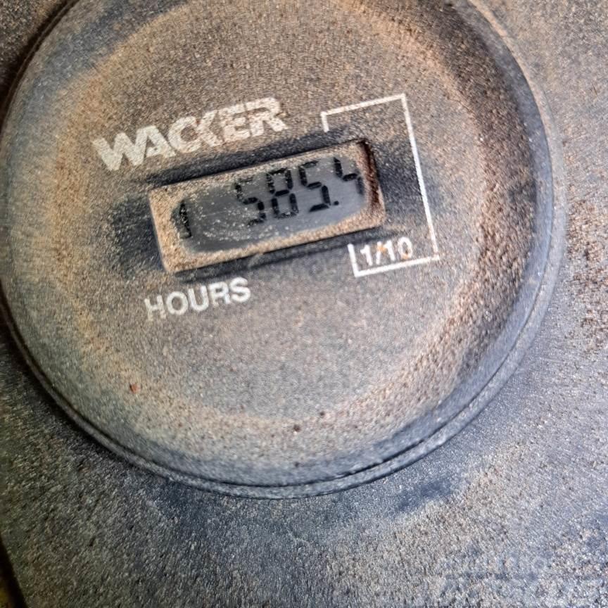 Wacker RT820CC Pinnasetihendajad