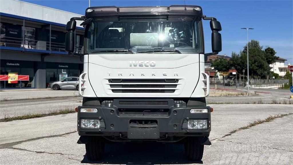 Iveco Trakker 410 8X4 Betooniveokid