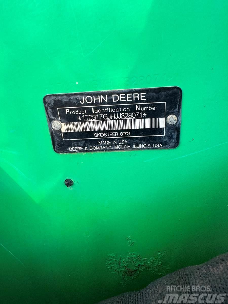 John Deere 317G Kompaktlaadurid