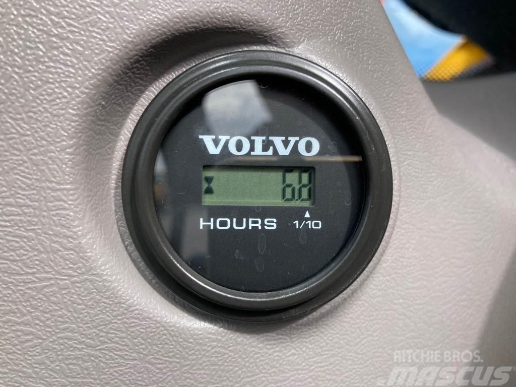 Volvo EC300EL + 700MM TELAT + RASVARI + PROBO-OHJATTU LU Roomikekskavaatorid