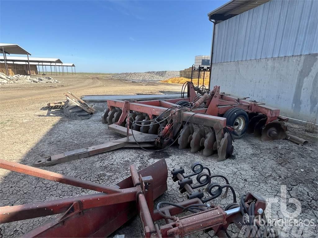 Agco Allis CHALMERS 15 ft Offset Randaalid