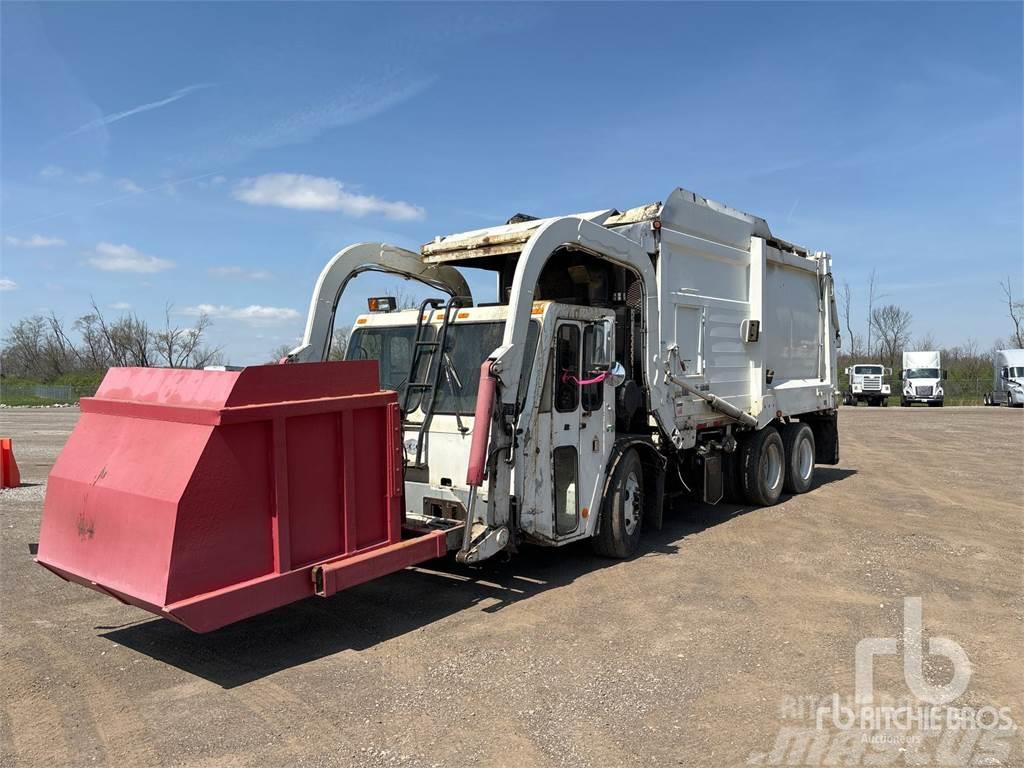 CRANE CARRIER CORP 6x4 COE Front Loader Front Load Prügiautod