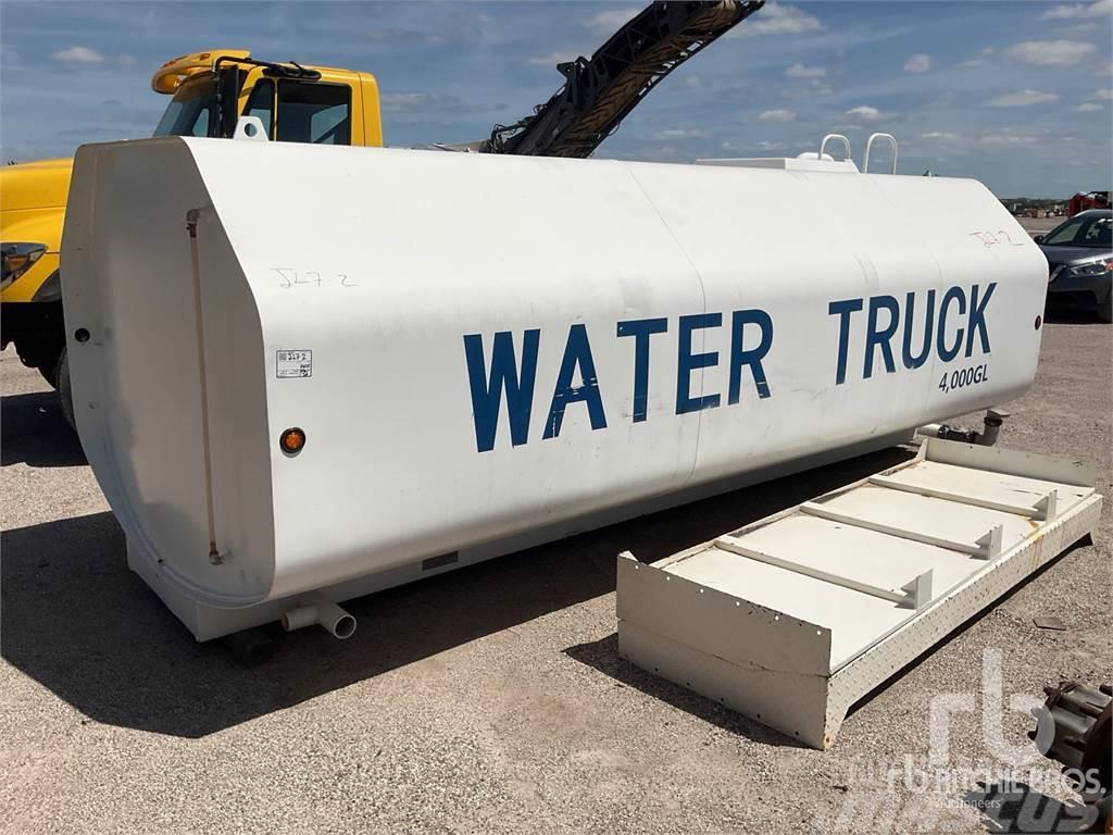  GLOBAL 4000 gal Water Truck Kabiinid