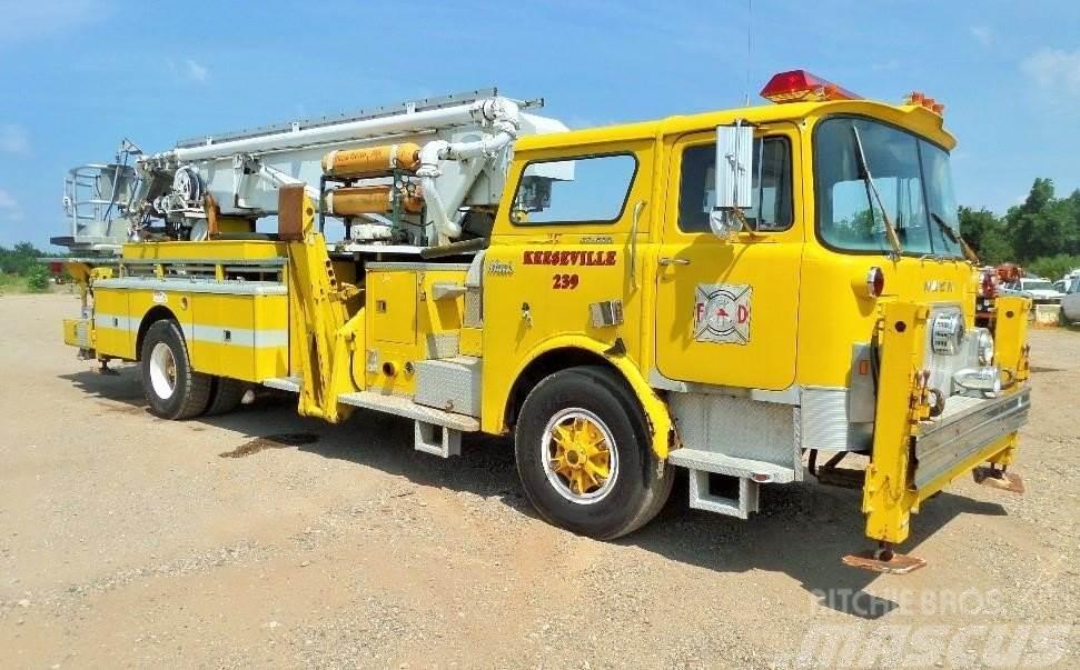 Mack CF685 Tuletõrjeautod