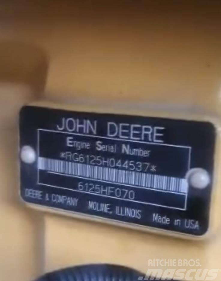 John Deere 6125 Mootorid
