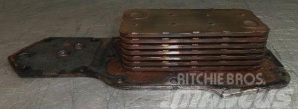 CASE Oil cooler for engine Case 6T-590/86 3921558 Muud osad