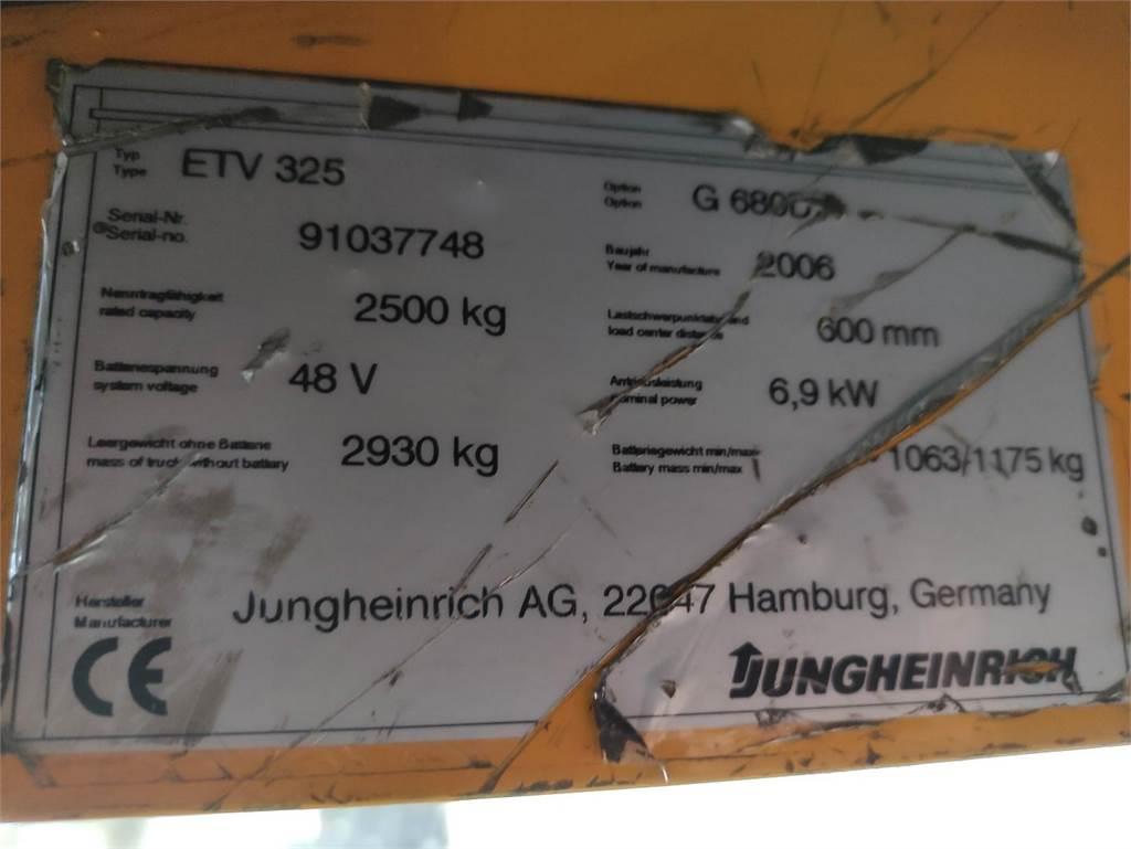 Jungheinrich ETV325 Lükandmastiga tõstukid
